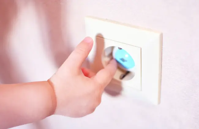 instalaciones eléctricas y niños