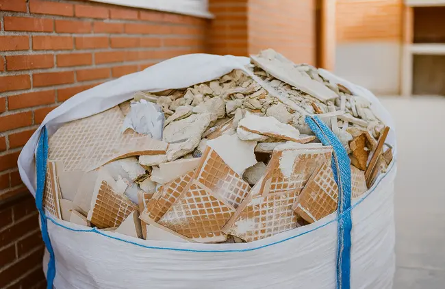 suciedad por obras de un vecino